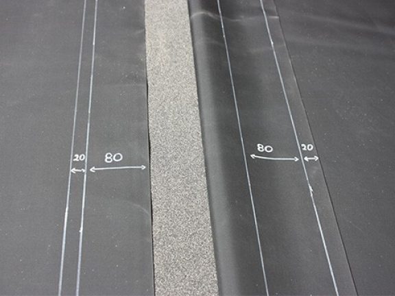 Couche de couverture de toiture en EPDM découpée