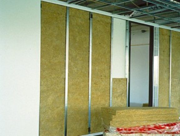 Muur afwerken met gipsplaten